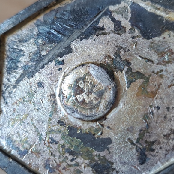 Vintage Old Dutch-Style Embossed Pewter Vase with Windmill & Figurine Motif - Picture 8 of 11